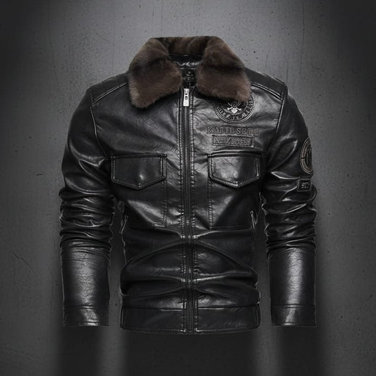 جاكيت الطيار الكلاسيكي تصميم رجولي يجمع بين القوة والأناقة